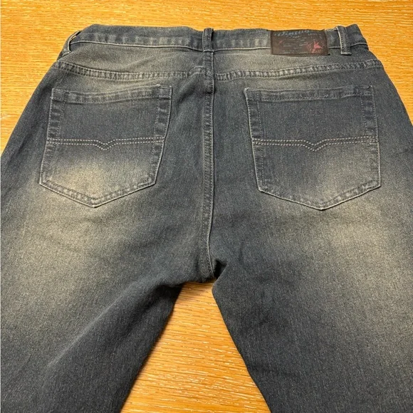 Jeans - Picture 3 of 4